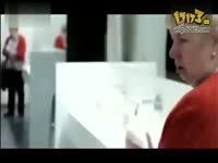 当时就惊了!女厕传出<em>男女做爱</em>声 开门后出来一