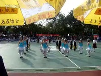 2013秋季运动会开幕式方队表演海湾小学三年