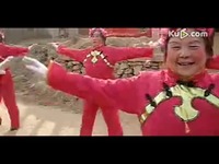 清 华县辛庄李家开心园<em>广场舞 :辘轳女人和井</em>-