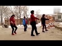 精华内容 <em>小妹妹送情郎</em> 广场舞(关草村)-游戏视