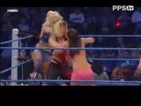 高清专辑 <em>WWE女子</em>撕衣 贝斯VS<em>米雪儿</em>-游戏视