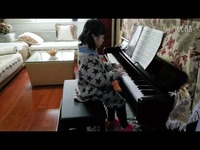 六岁小Cayla演奏钢琴曲月亮代表我的心-游戏视
