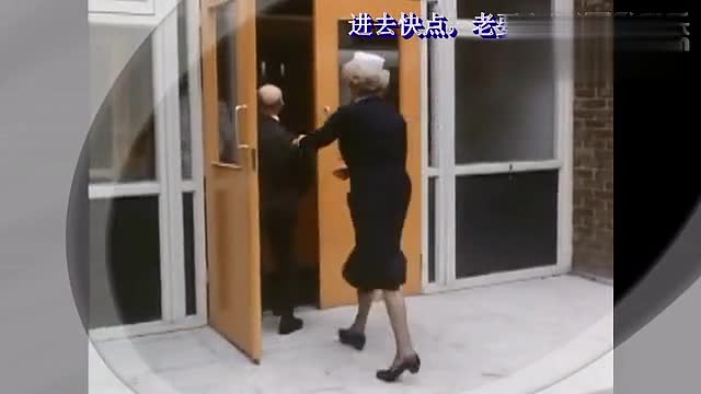 美女脱肛图片尿道扩张极限 美女脱去所有裤子后图片