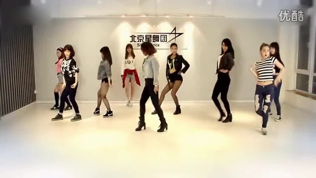 模仿跳舞团模仿<em>少女时代</em> 日本<em>综艺</em>节目 <em>2011</em>-