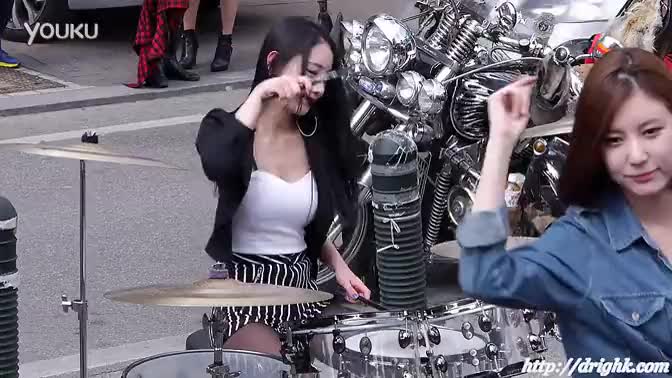 混血小天后--架子鼓视频 <em>美女鼓手</em>-免费在线观