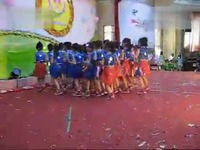 园庆六一文娱汇演:13大班舞蹈《为你喊加油》