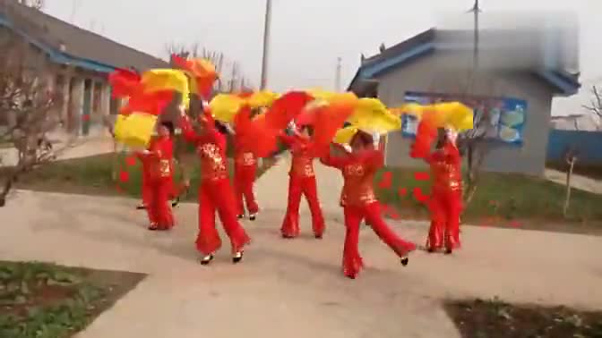 小灰埠玫瑰<em>广场舞</em> 扇子<em>舞 哥哥妹妹跳起来</em>-免费