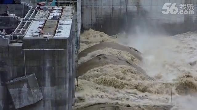 实拍:<em>女孩短裤</em>丝袜<em>地铁</em>上遭遇咸猪手-免费在线